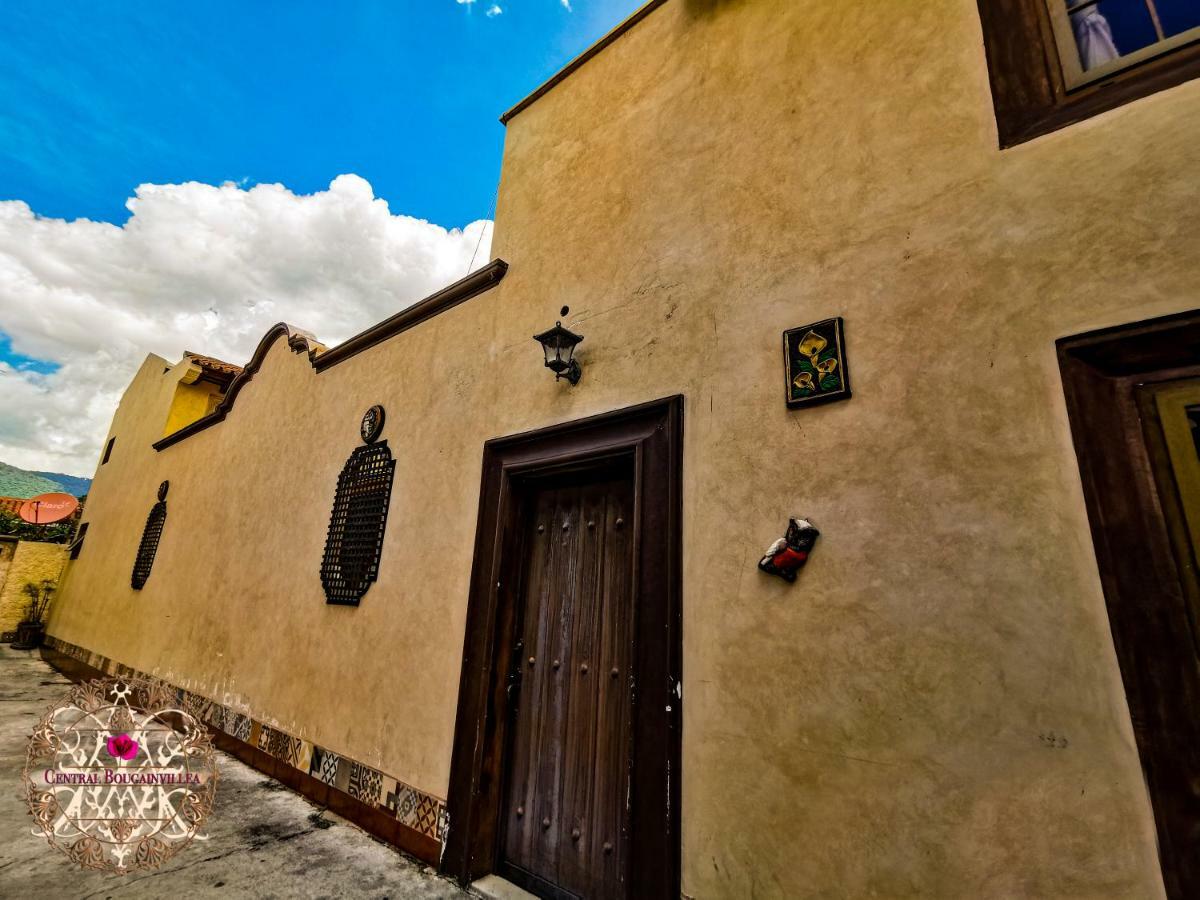 Central Bougainvillea Antigua Exterior photo