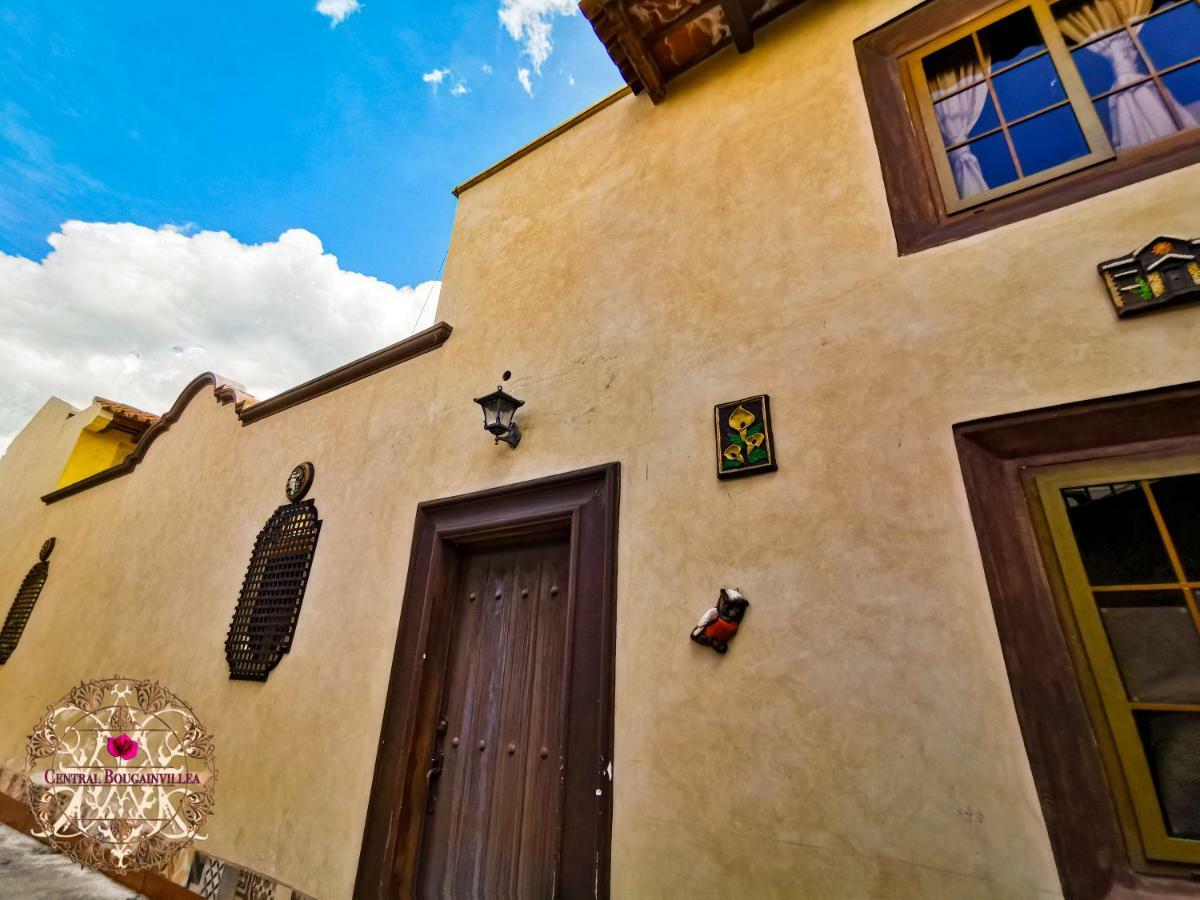 Central Bougainvillea Antigua Exterior photo